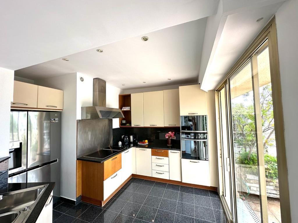 Panoramic Sea View Penthouse With Jacuzzi And 450 Sqm Terrace Leilighet Antibes Eksteriør bilde
